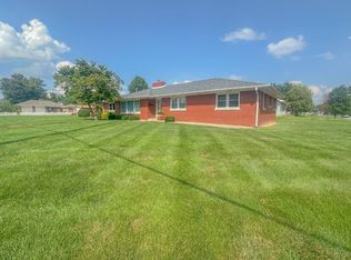 344 W Fayette St, Pittsfield, IL 62363