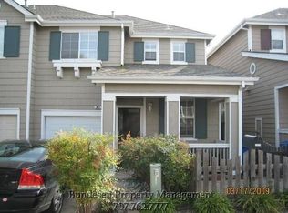 2008 Easton Dr, Petaluma, CA