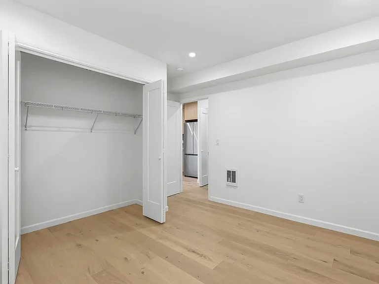 1221 Waller St #A — Photo 12