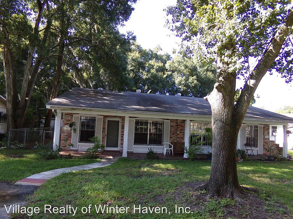 2nd image of 656 Avenue B SW