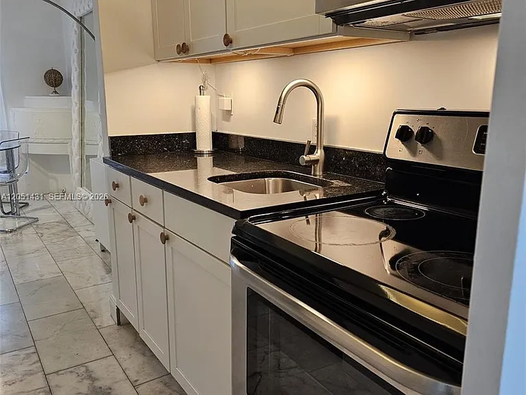 918 Jefferson Ave #8 — Photo 17