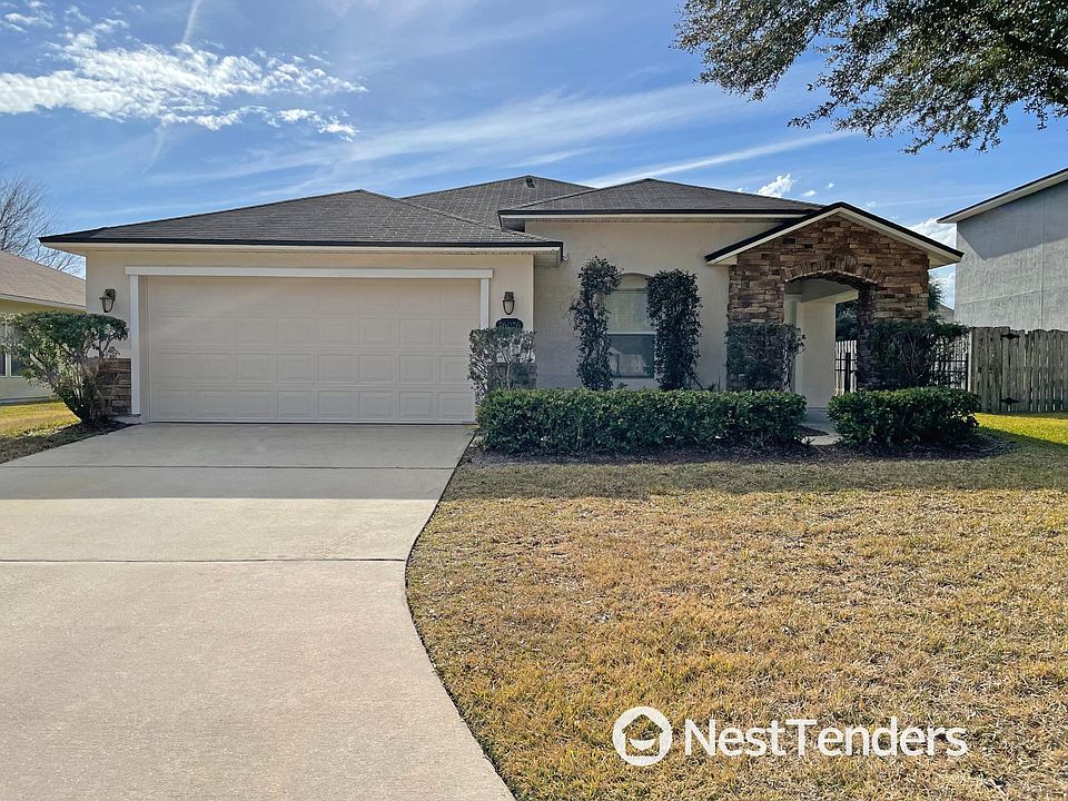 1st image of 76076 Deerwood Dr