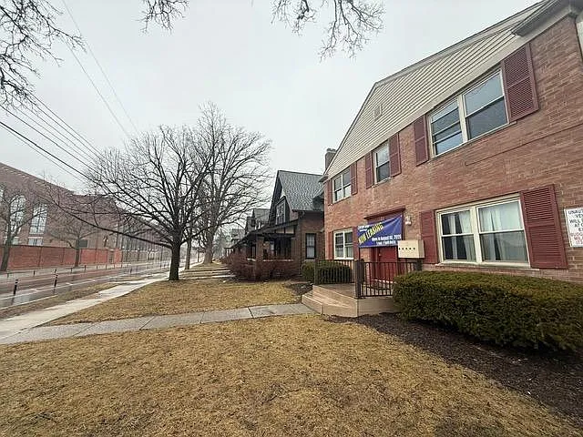 1219 S State St - The Big House — Photo 3