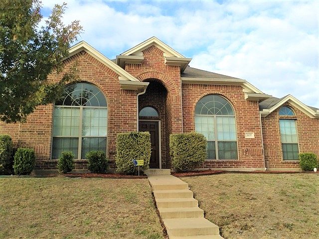 1st image of 1137 Lakeside Dr