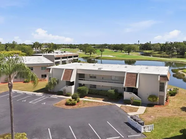7271 W Country Club Dr N APT 122, Sarasota, FL 34243