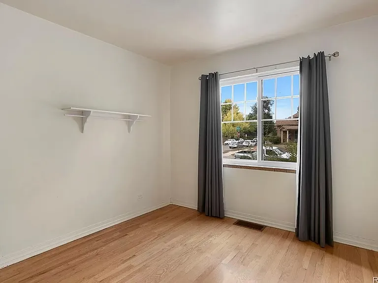 3308 N Newton St — Photo 6