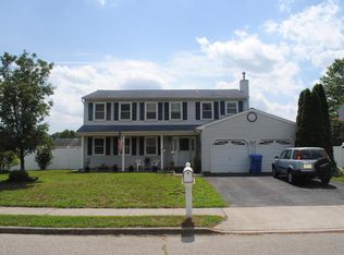2209 Oak Knoll Dr, Toms River, NJ 08757