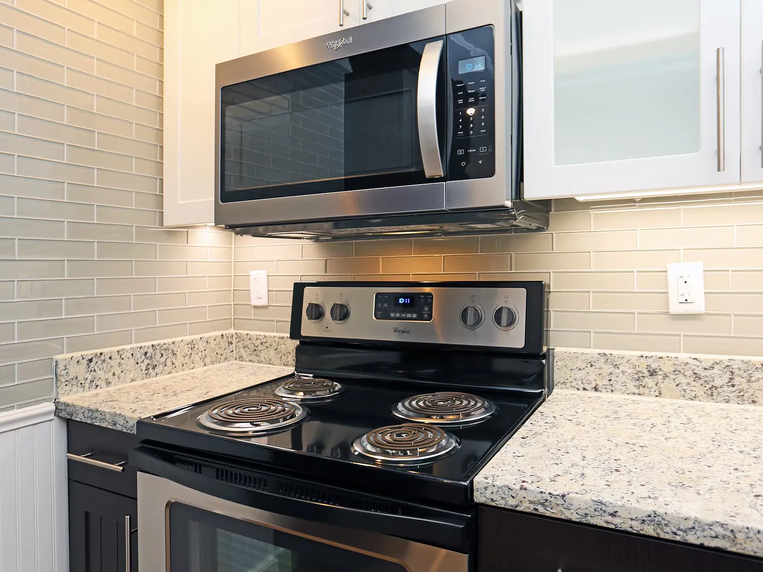 1 bed, 1.5 bath, 720 sqft, $2,500 — Photo 4