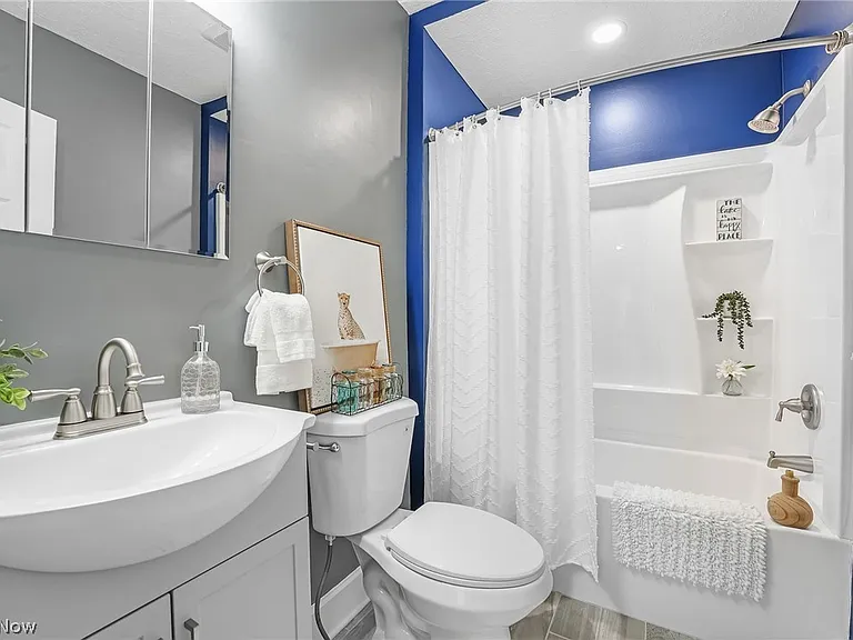 13501 Lakewood Heights Blvd #5 — Photo 22