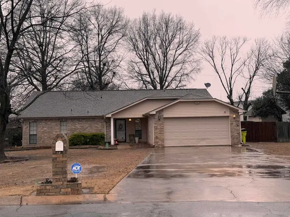 1109 Penny Pl, Stuttgart, AR 72160