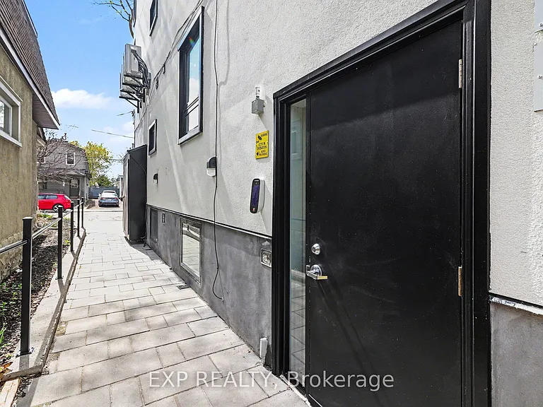 61 Pinehurst Ave #A — Photo 4