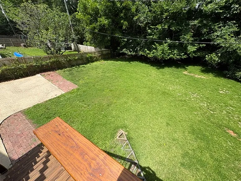 435 Pickens Ct — Photo 13