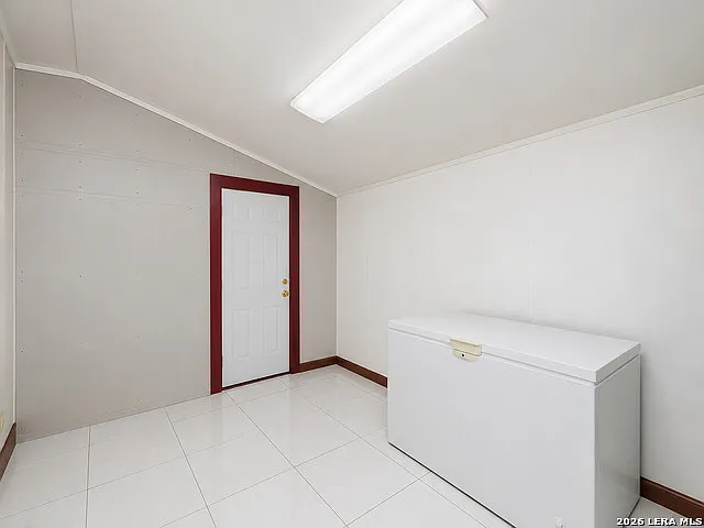 361 Private Road 4619 — Photo 9