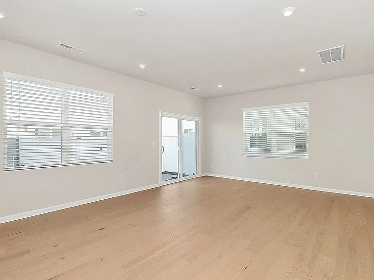 2153 Endeavor Run — Photo 2