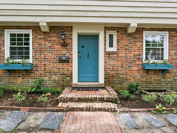 2nd image of 205 River Rd