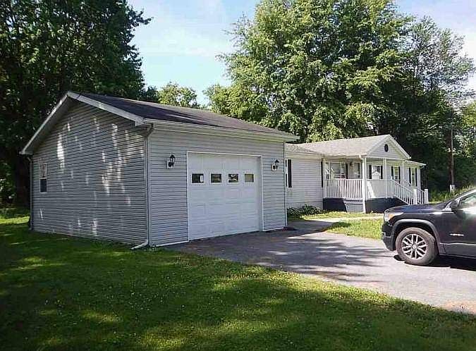 2nd image of 23604 Hyacres Rd