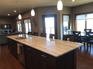 214 E 6th St, Halbur, IA 51444