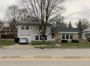 210 W Wabash Ave, Effingham, IL 62401