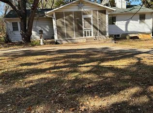 621 S 4th St, Carbondale, KS 66414