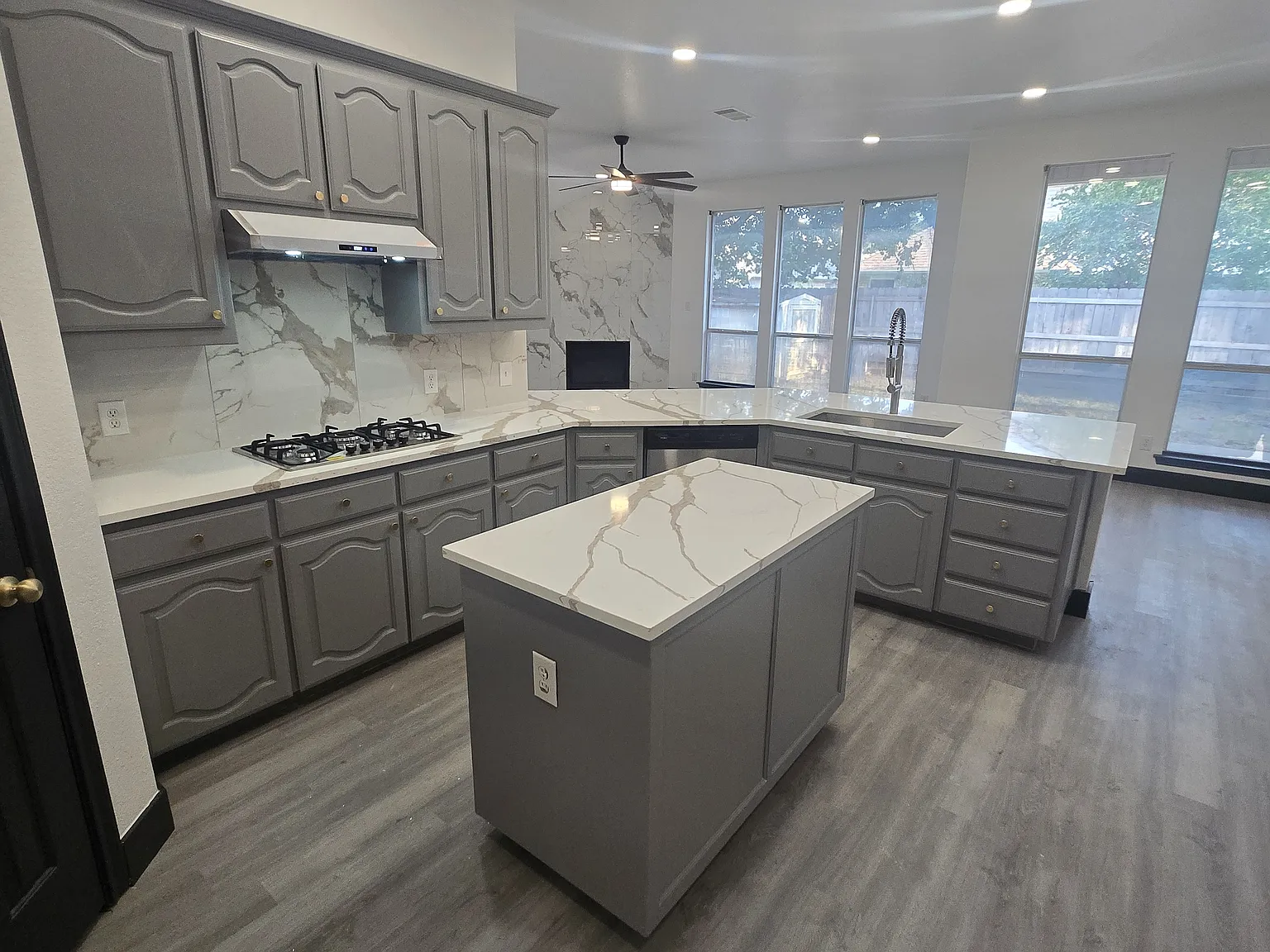 4704 Bristol Trace Trl — Photo 1