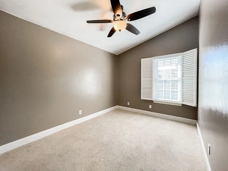 601 E Burgess Rd #E4 — Photo 12