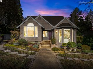 1805 Headlee Ln, Lake Oswego, OR 97034