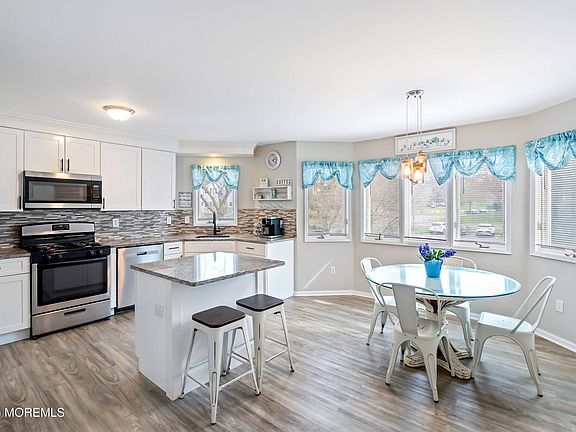 5th image of 351 Mimosa Court #3501
