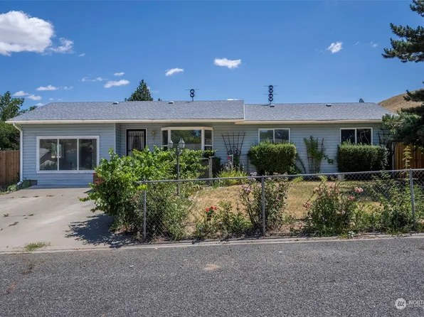 1112 Walker Place, Prosser, WA 99350