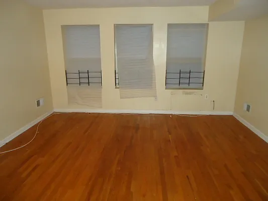 Rented by Hakeem Shahid, LREB | media 40