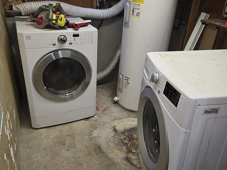 Laundry room w/washer & dryer