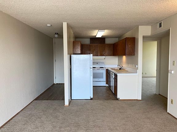 5th image of 1900 Trousdale Dr #306