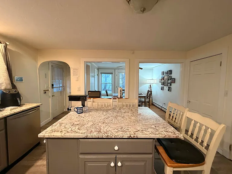 58 Farrar Ave — Photo 47