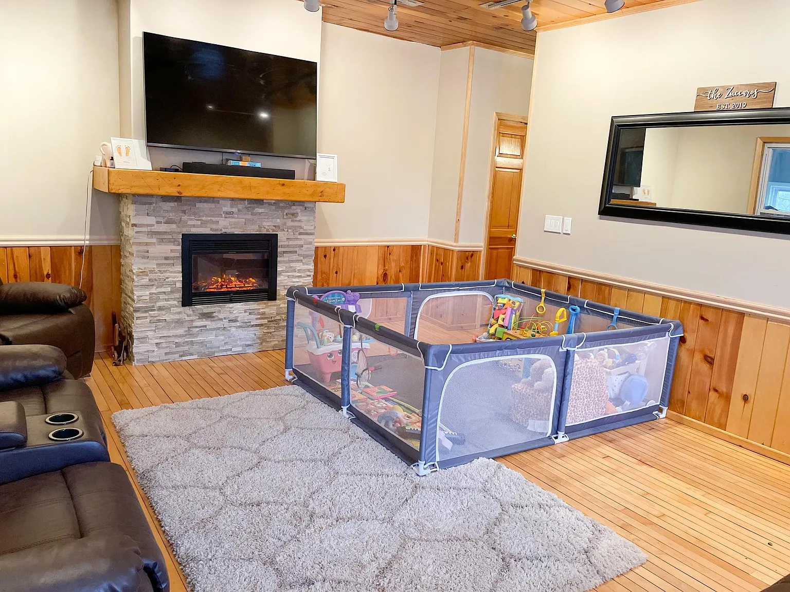 88 Pawling Ave — Photo 2
