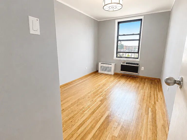 2277 Homecrest Ave #4P — Photo 6