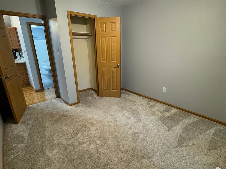 326 Brown Ct — Photo 38