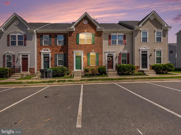 207 Streamview Dr, Fredericksburg, VA 22405