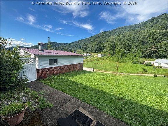 4th image of 174 Chafin Branch Rd