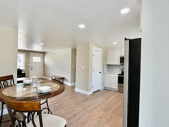 5th image of 3073 Herrington Drive