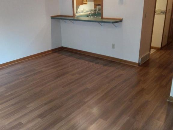 2nd image of 102 Lancelot Ln