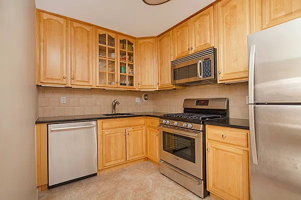 Sold by Brooklyn Hearth Realty | media 11