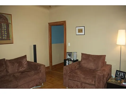 Sold by Aclawrence | media 13