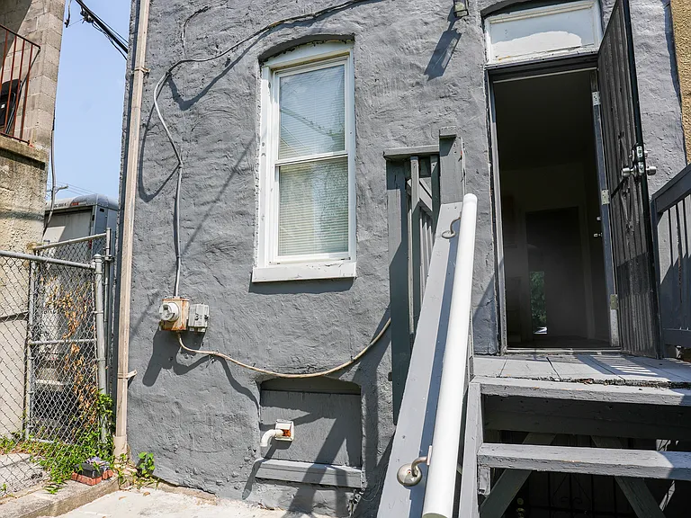 605 Cator Ave — Photo 27