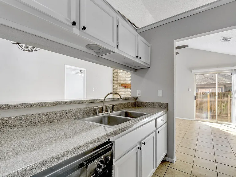 12207 Alderbrook Dr #A — Photo 12