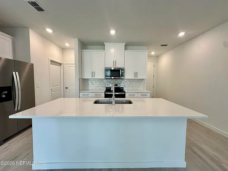 166 Yellowstone Dr — Photo 5
