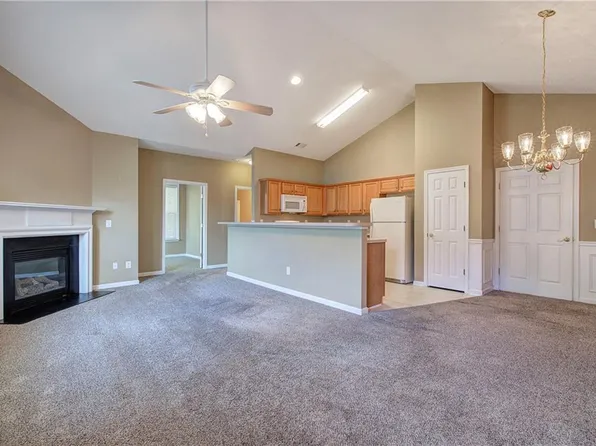 580 Camry Cir, Dallas, GA 30157