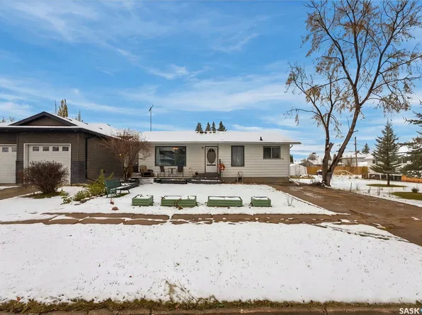 2011 9th Street, Rosthern, SK S0K 3R0