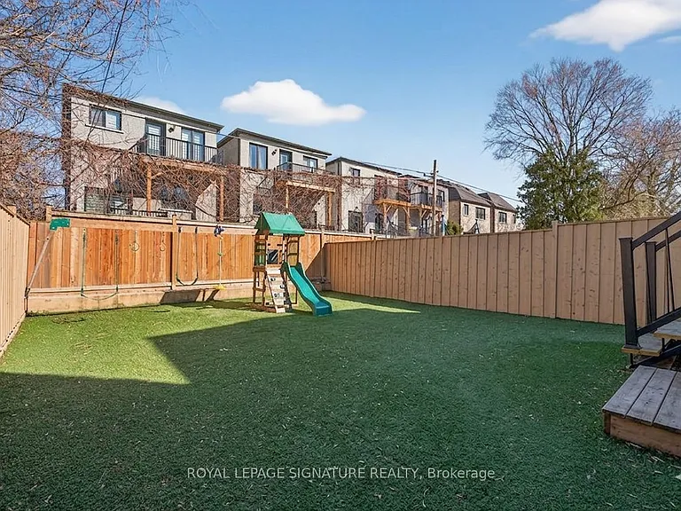 61B Bexhill Ave — Photo 47