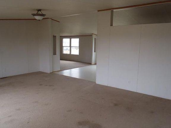 2nd image of 1188 County Road 142