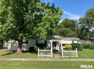 516 S 24th St, Herrin, IL 62948