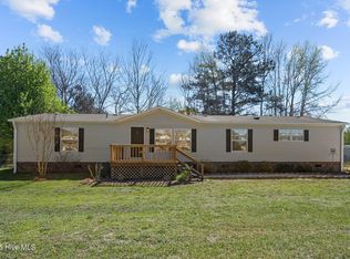 204 Mustang Ct, Maysville, NC 28555
